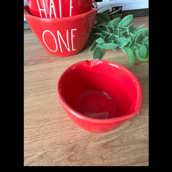 Rae Dunn Measuring Cups Red - Picture 2 of 4